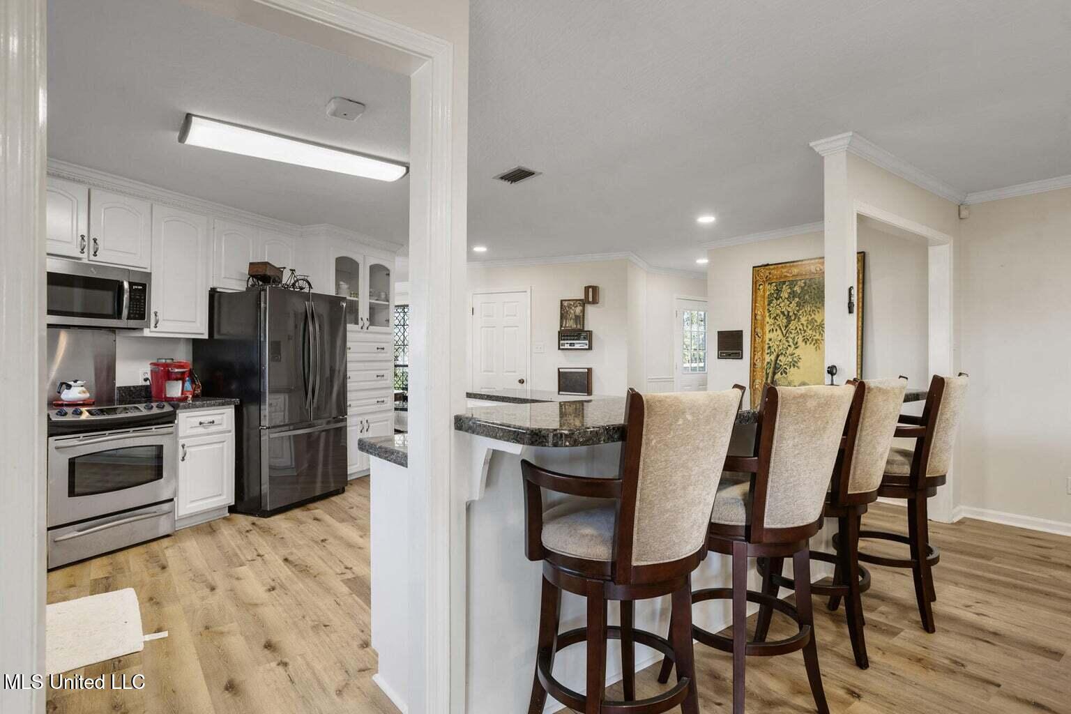 113 Lucas Road Sumrall, MS 39482 - Photo 10 of 52 Breakfast Bar/Kitchen