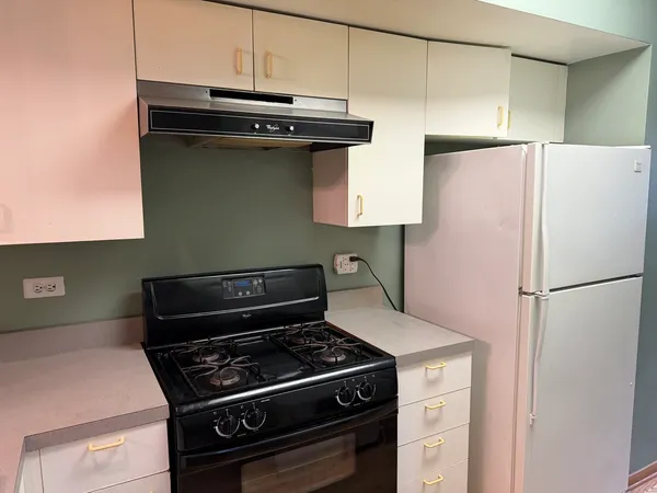 a close up view of washer and dryer