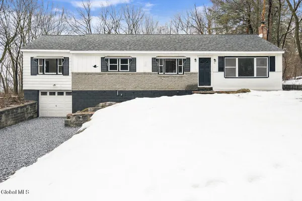 $279,999 | 23 Brickyard Road, Troy, NY 12182