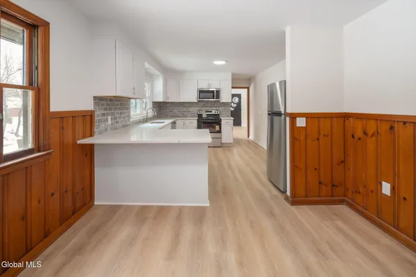 $279,999 | 23 Brickyard Road, Troy, NY 12182