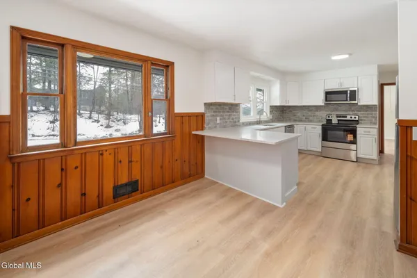 $279,999 | 23 Brickyard Road, Troy, NY 12182