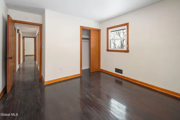 $279,999 | 23 Brickyard Road, Troy, NY 12182