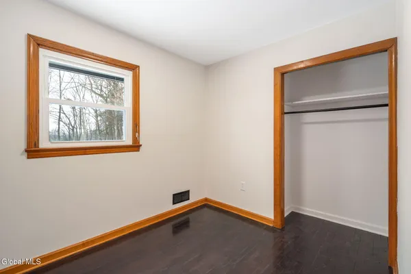 $279,999 | 23 Brickyard Road, Troy, NY 12182