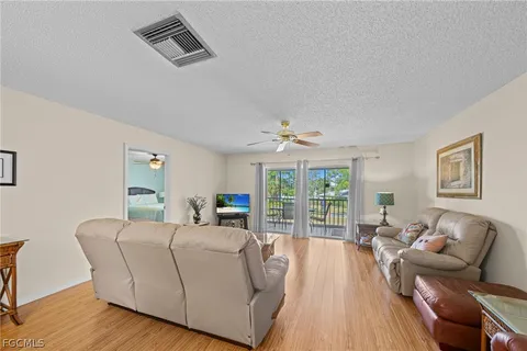 $112,900 | 7068 Nantucket Circle, Unit 7, North Fort Myers, FL 33917