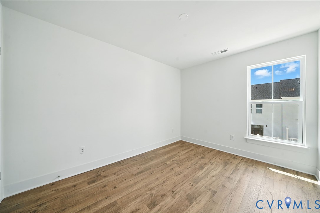 15307 Sunray Way Chesterfield, VA 23832 - Photo 14 of 27 an empty room with a window