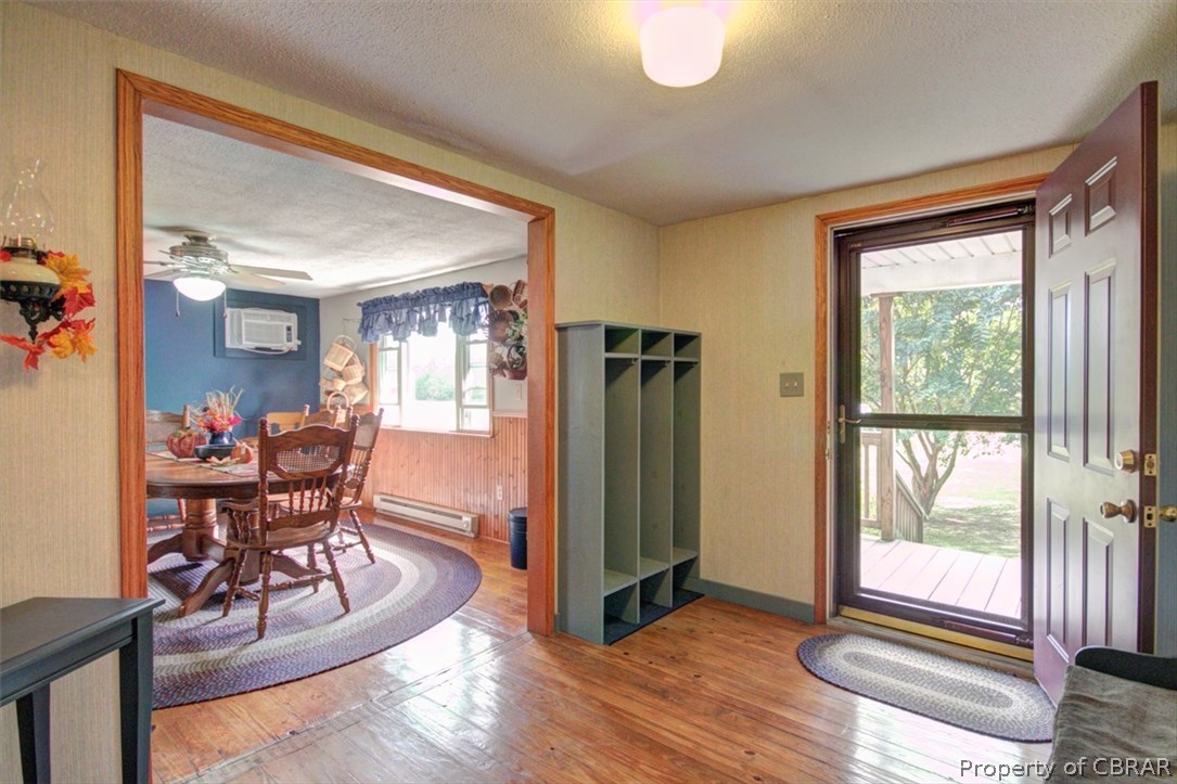 2539 Clancie Road Shacklefords, VA 23156 - Photo 4 of 27
