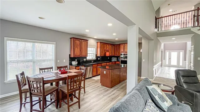 an empty room with closet and mirror