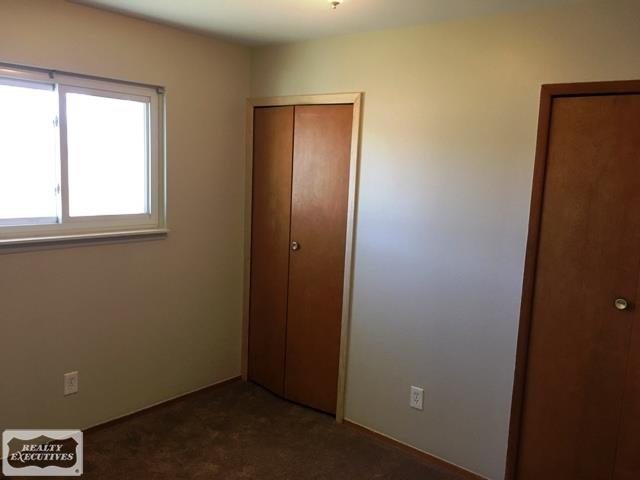 58310 Ray Center Road Ray, MI 48096 - Photo 12 of 32 31315447-11.JPG
