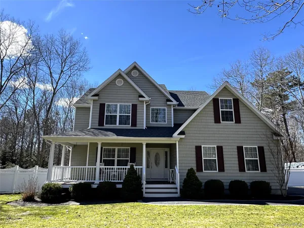 $829,000 | 186 Bernstein Boulevard, Center Moriches, NY 11934