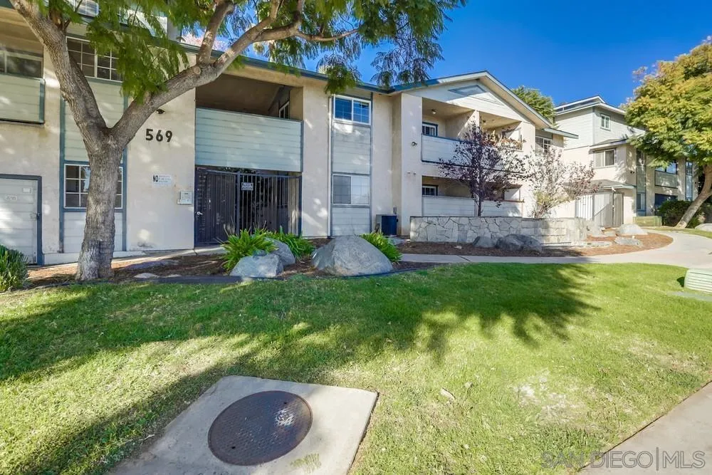 569 E Street, Unit 27 Chula Vista, CA 91910 - Photo 20 of 20 a house view with a garden space