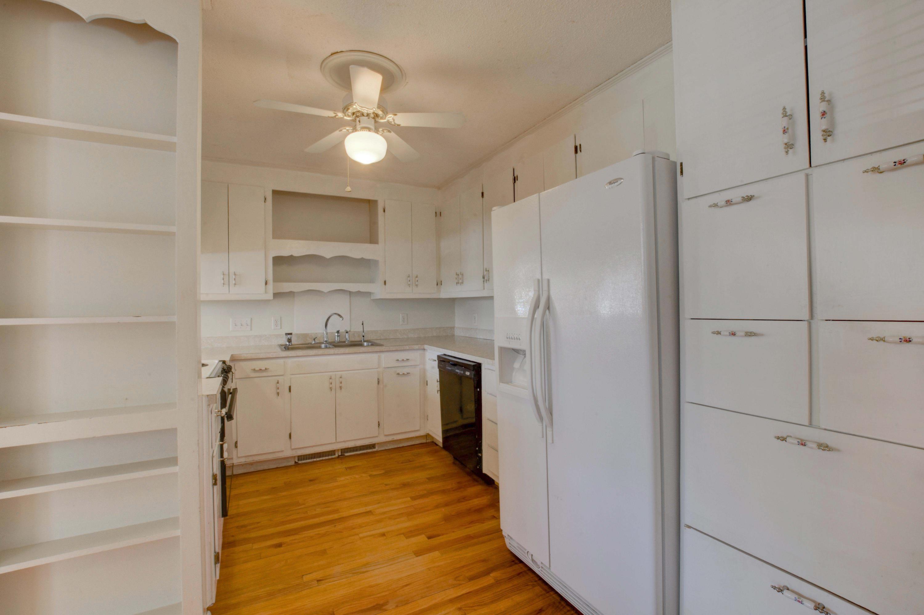 1124 John Rutledge Avenue Hanahan, SC 29410 - Photo 8 of 21 1-8