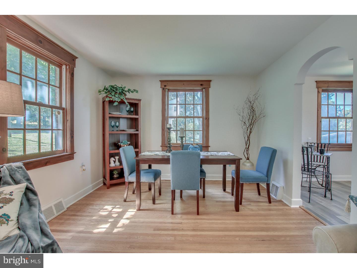 2434 Dale Road Huntingdon Valley, PA 19006 - Photo 4 of 15 Dining Room
