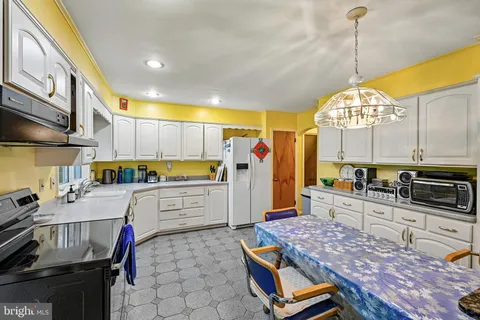 $899,900 | 380 Sycamore Mills Road, Media, PA 19063