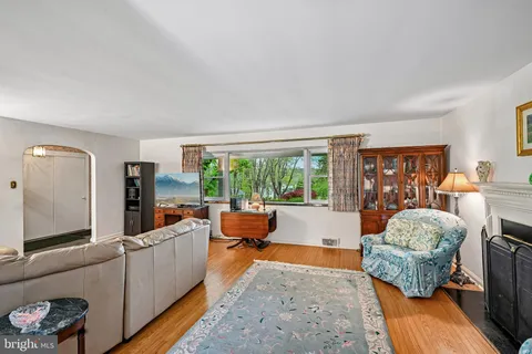 $899,900 | 380 Sycamore Mills Road, Media, PA 19063