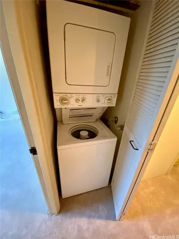 $2,000 | 5333 Likini Street, Unit 211, Honolulu, HI 96818