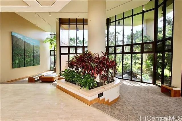 $2,000 | 5333 Likini Street, Unit 211, Honolulu, HI 96818