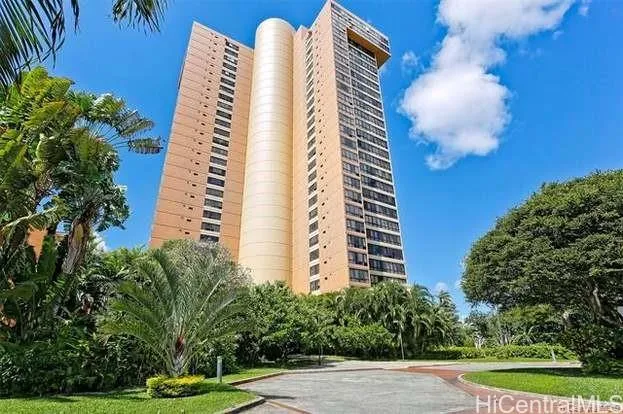 $2,000 | 5333 Likini Street, Unit 211, Honolulu, HI 96818