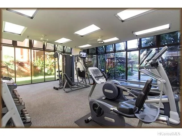 $2,000 | 5333 Likini Street, Unit 211, Honolulu, HI 96818