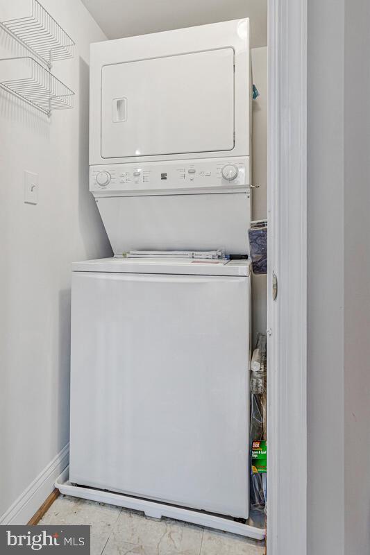 962 Main Street Deale, MD 20751 - Photo 32 of 54 a close up view of washer and dryer