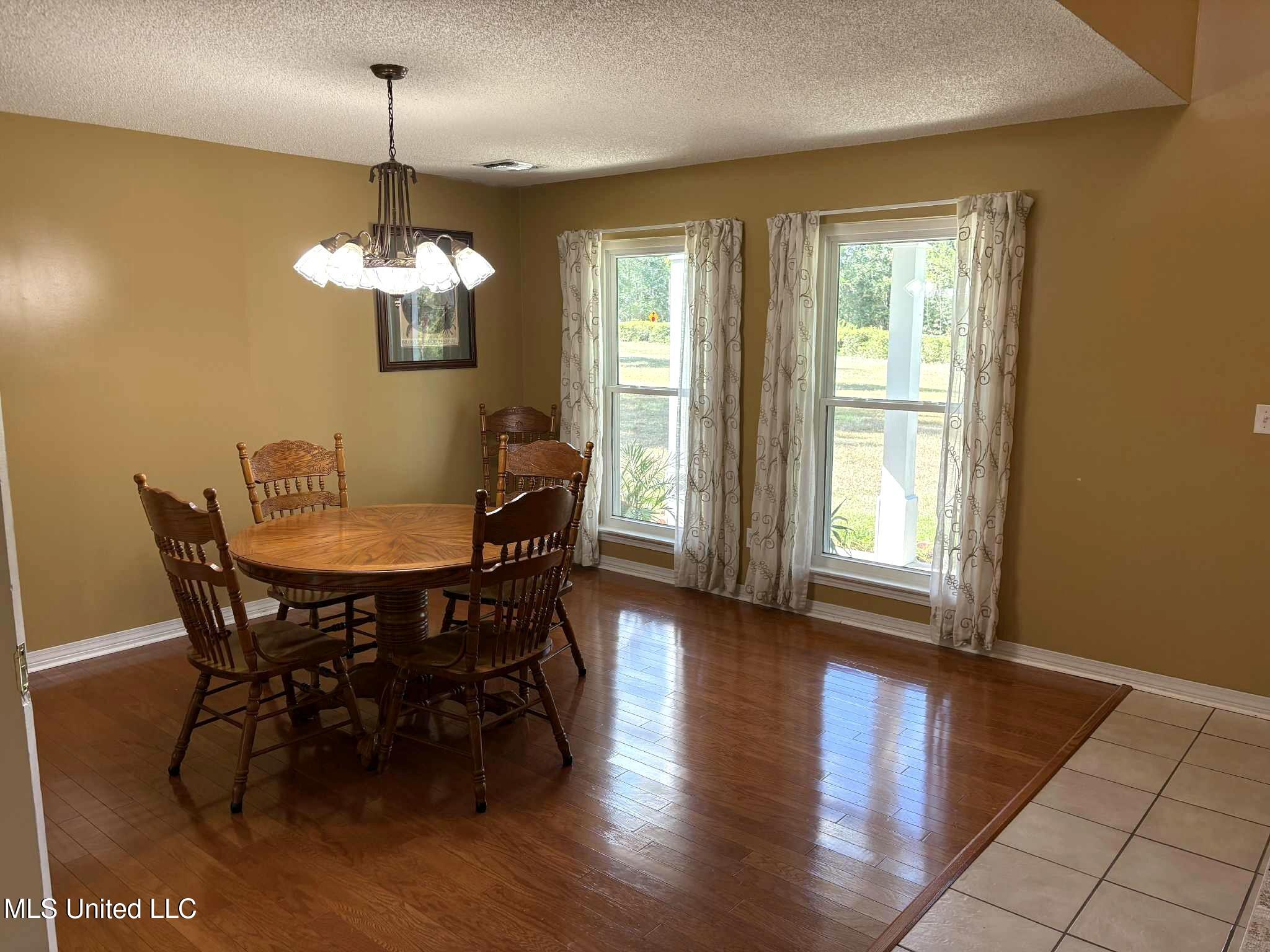 22473 Yankee Town Road Saucier, MS 39574 - Photo 11 of 67 2Diningb