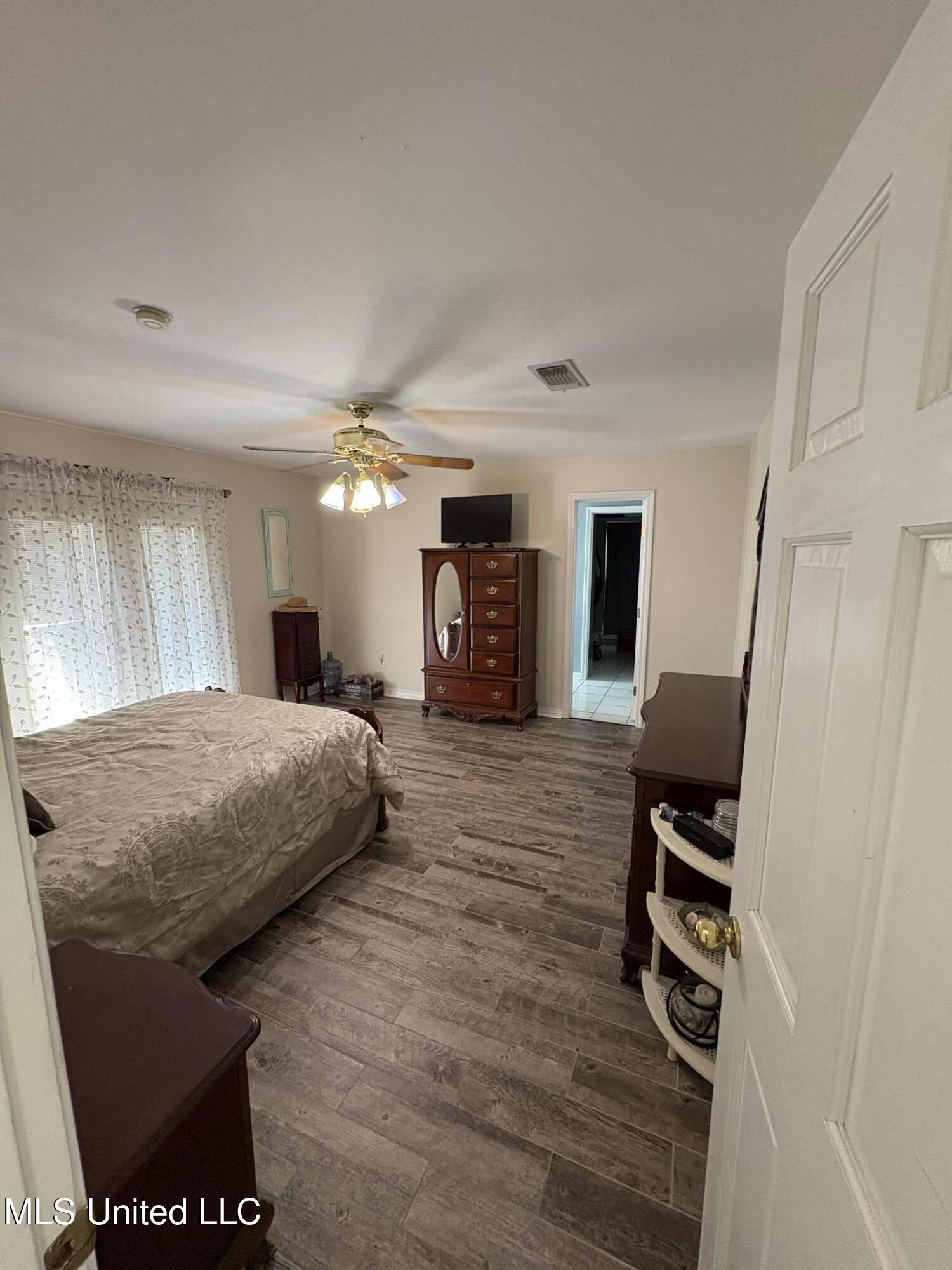 22473 Yankee Town Road Saucier, MS 39574 - Photo 24 of 67 6Primary Bedroomaa