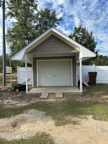 $950,000 | 22473 Yankee Town Road, Saucier, MS 39574