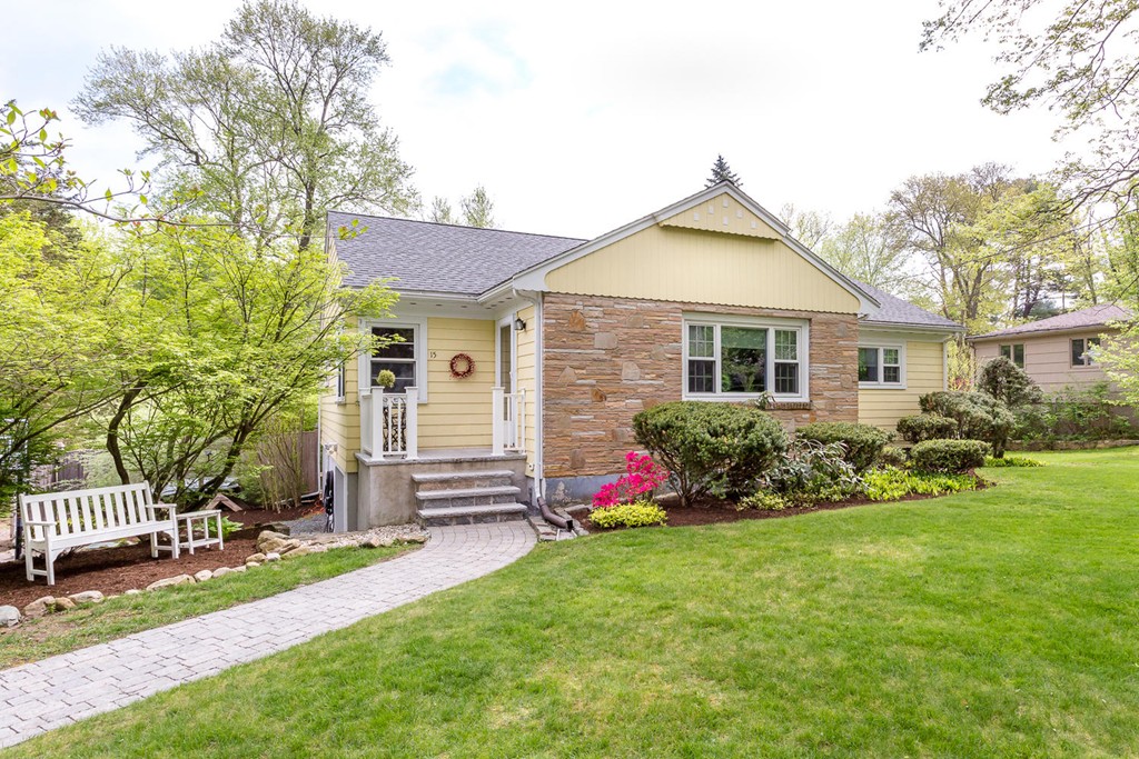 15 Greenbriar Road Canton, MA 02021 - Photo 2 of 14