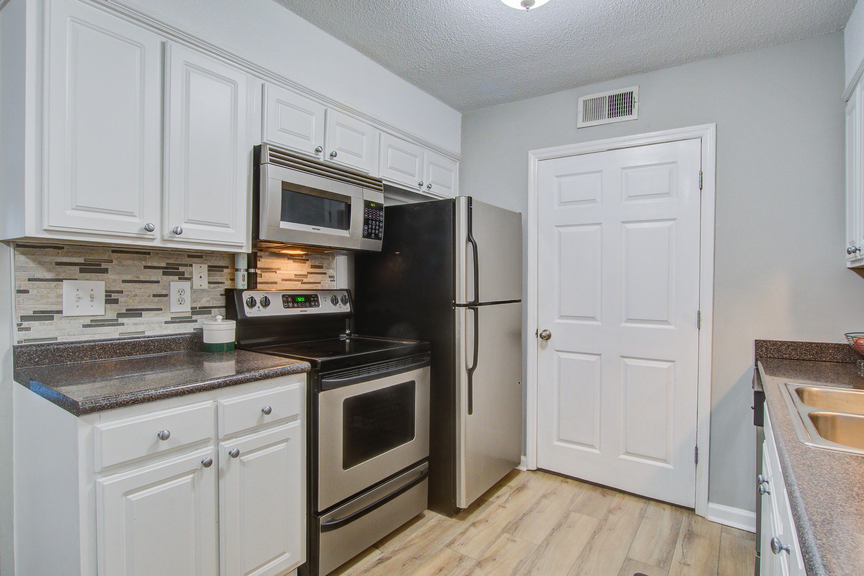 1402 Camp Road, Unit 16F Charleston, SC 29412 - Photo 13 of 31 1402 (13)