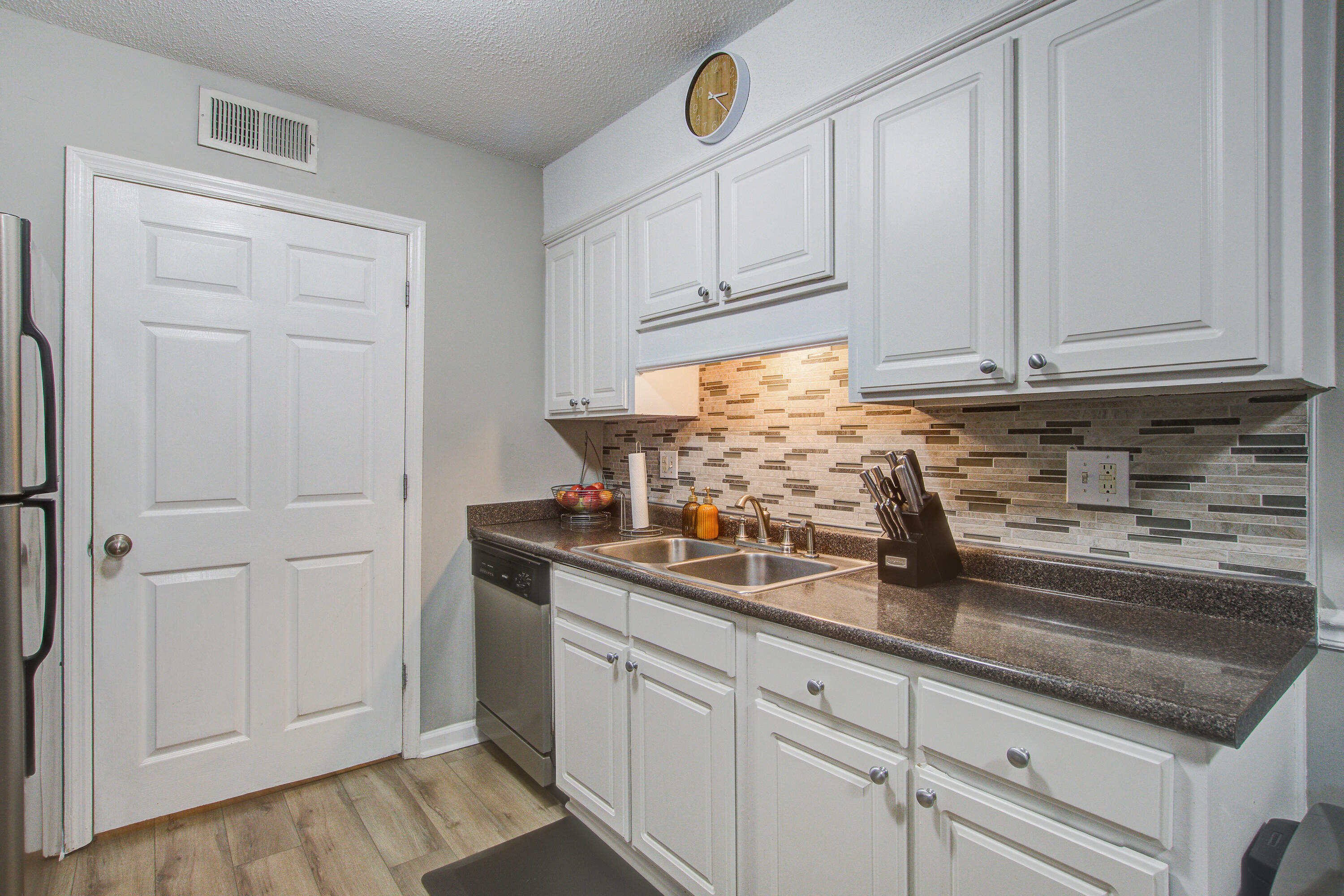 1402 Camp Road, Unit 16F Charleston, SC 29412 - Photo 23 of 31 1402 (22)