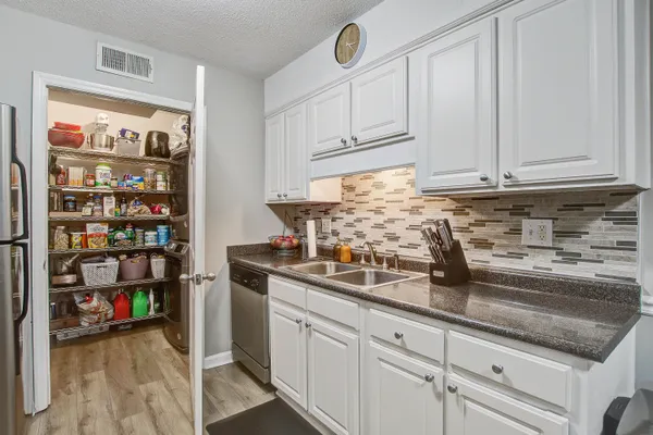 $2,200 | 1402 Camp Road, Unit 16F, Charleston, SC 29412