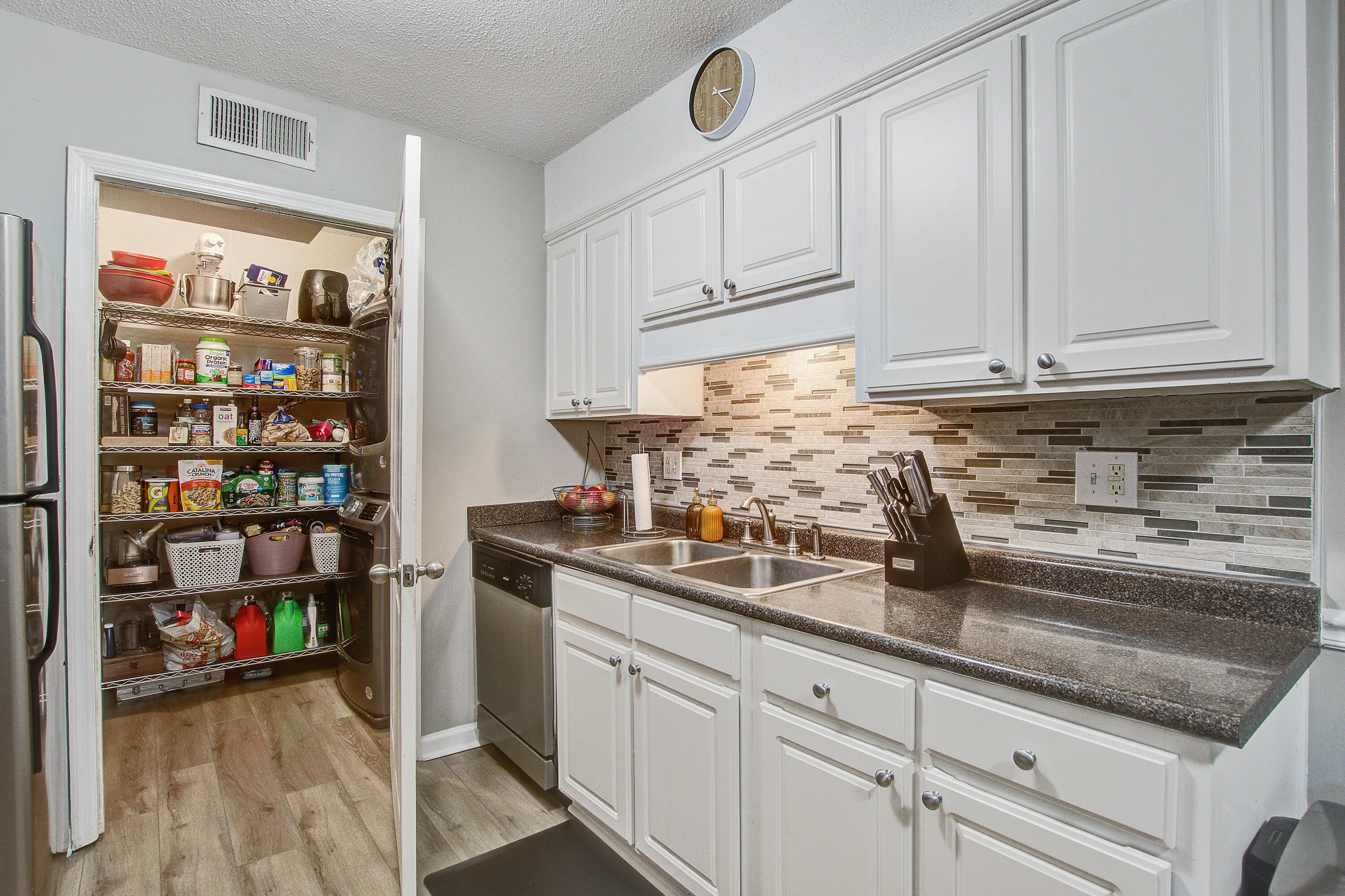 1402 Camp Road, Unit 16F Charleston, SC 29412 - Photo 24 of 31 1402 (23)