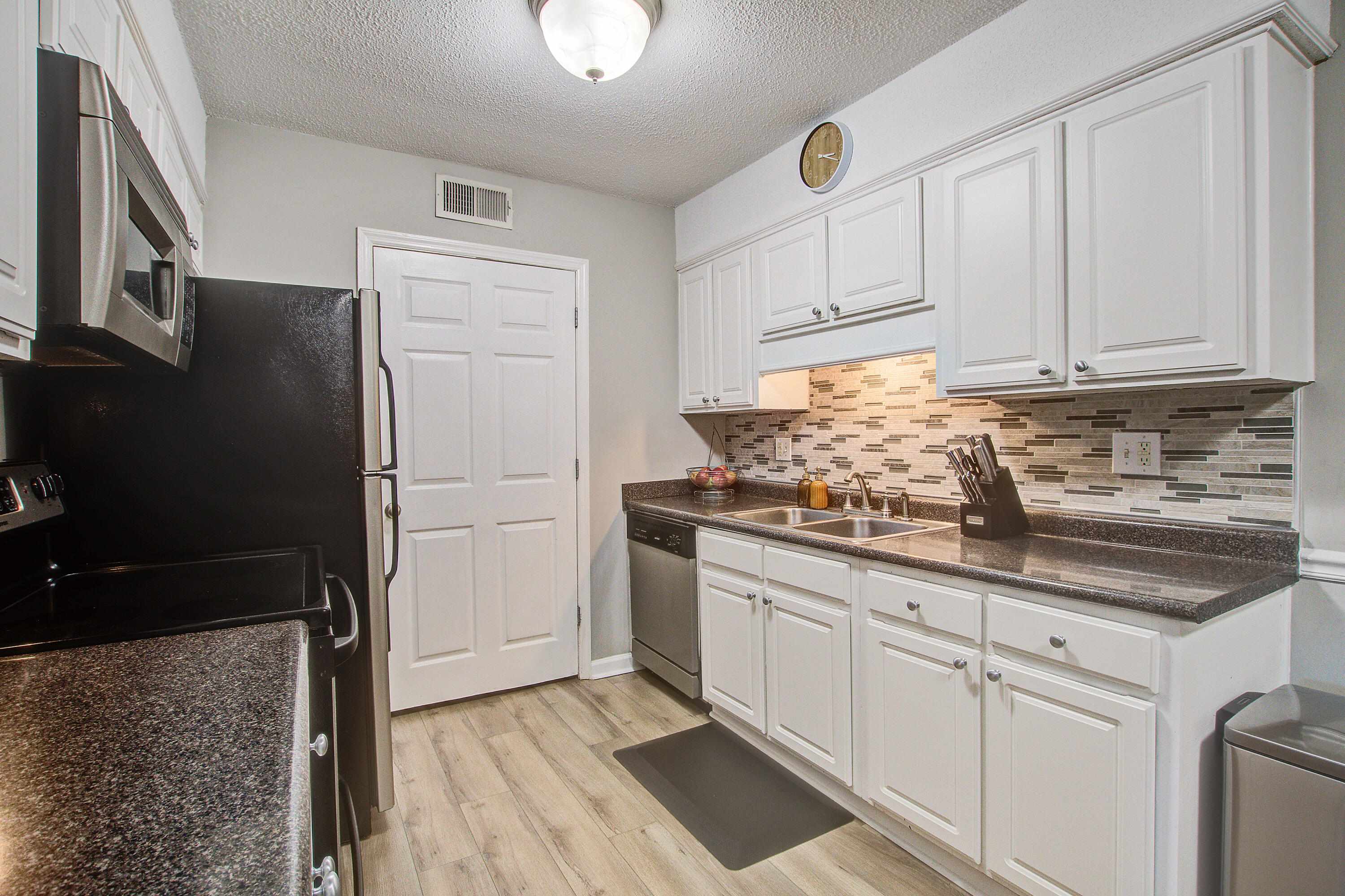 1402 Camp Road, Unit 16F Charleston, SC 29412 - Photo 4 of 31 1402 (12)