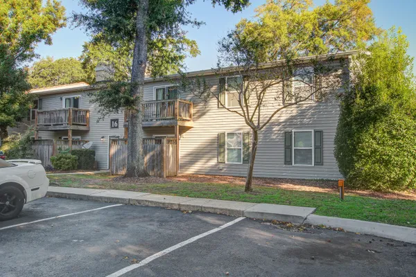 $2,200 | 1402 Camp Road, Unit 16F, Charleston, SC 29412