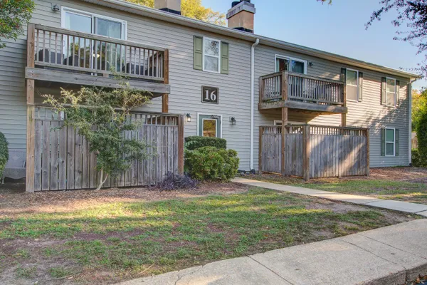 $2,200 | 1402 Camp Road, Unit 16F, Charleston, SC 29412