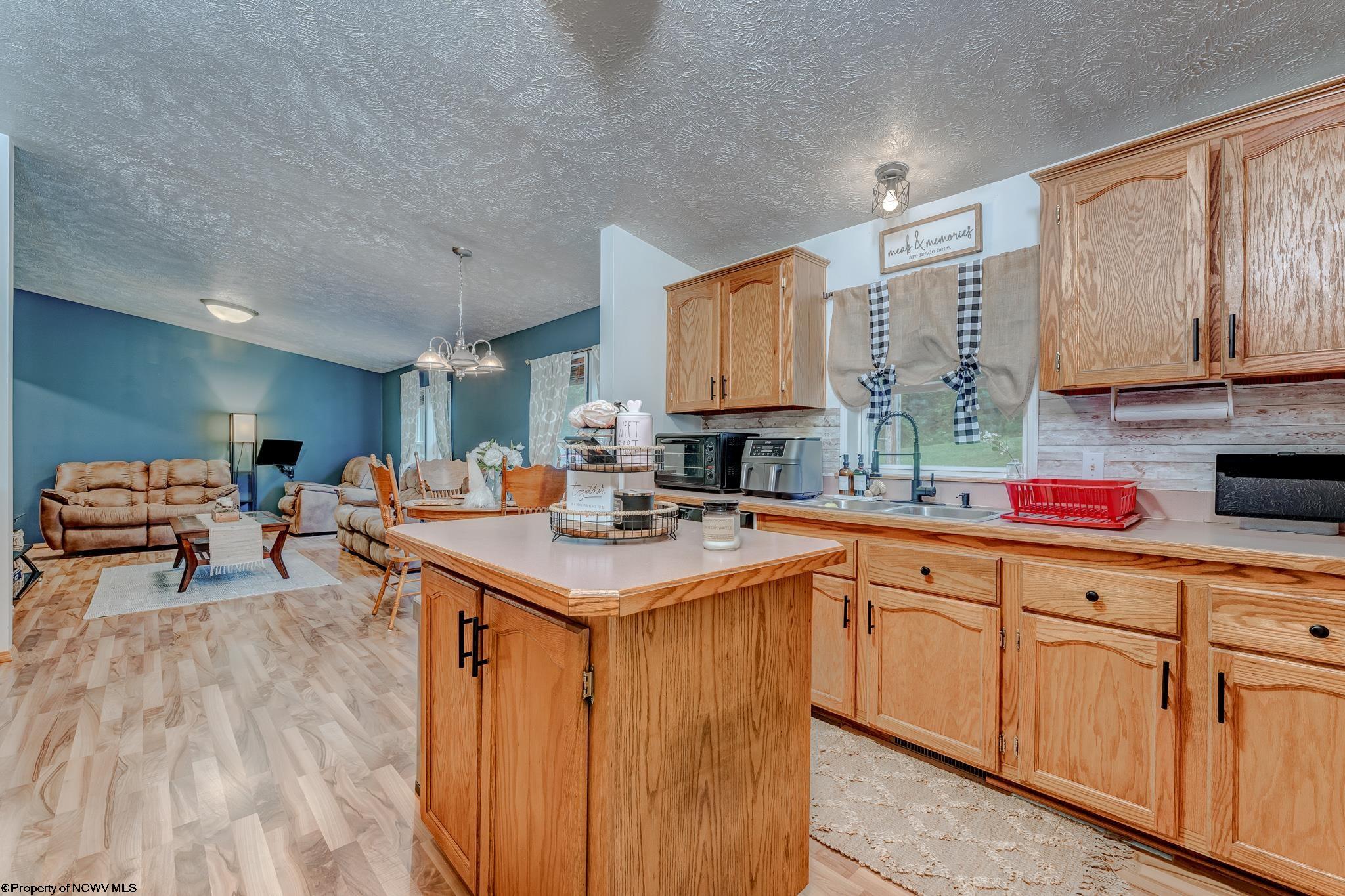 1318 Marquess Road Tunnelton, WV 26444 - Photo 11 of 29 Gallery Image 11