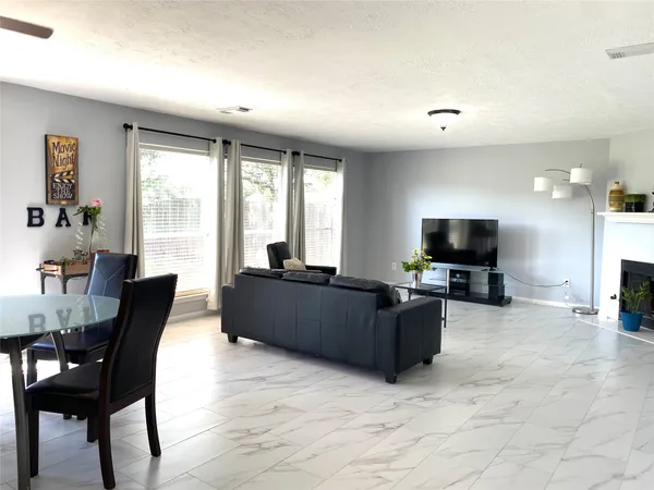 $2,500 | 23126 South Waterlake, Richmond, TX 77406