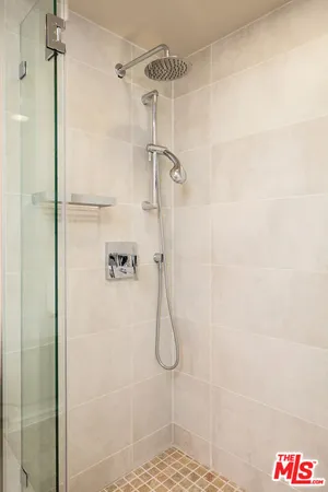 $5,250 | 118 South Kenwood Street, Unit 506, Glendale, CA 91205