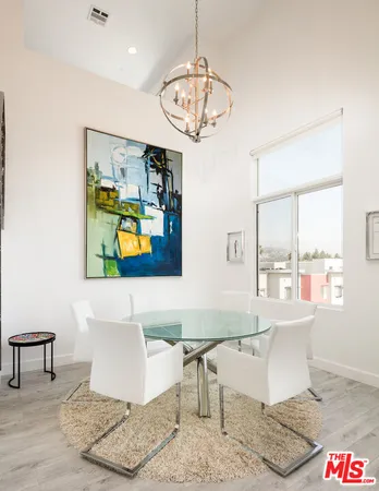 $5,250 | 118 South Kenwood Street, Unit 506, Glendale, CA 91205