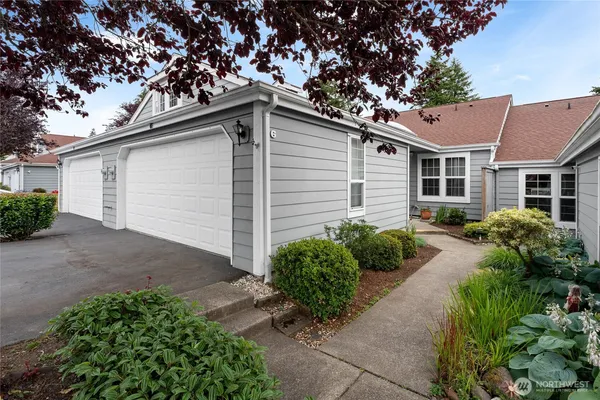 $450,000 | 6020 North Highlands Parkway, Unit 6, Tacoma, WA 98406