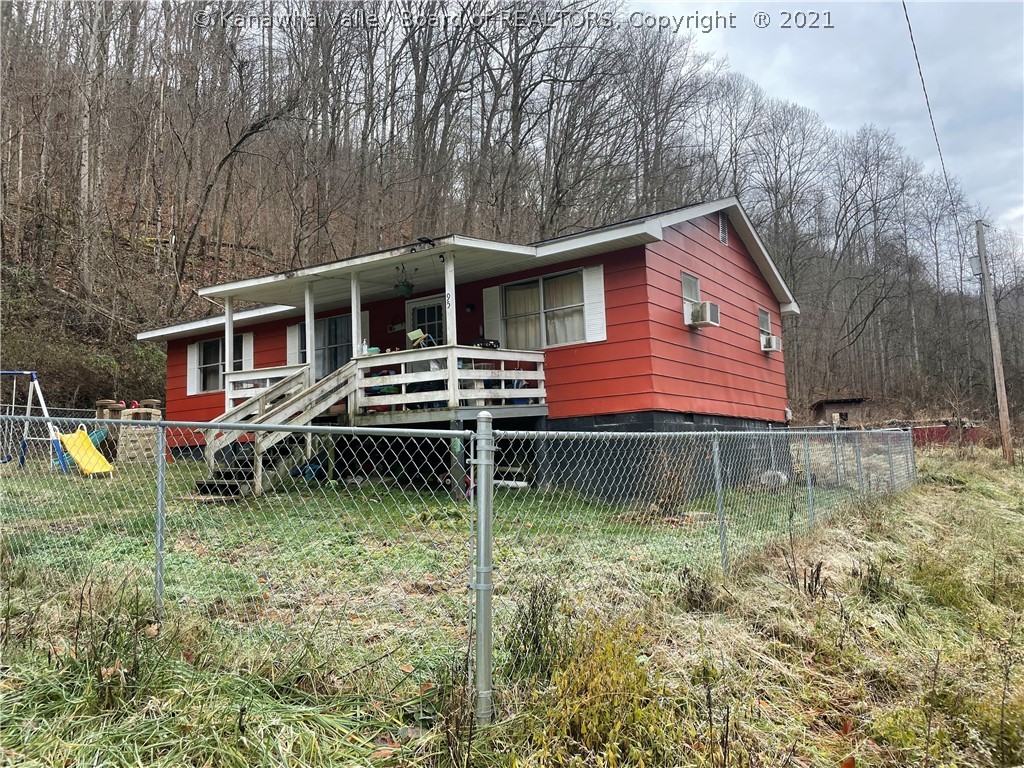 95 Wonderland Road Holden, WV 25625 - Photo 1 of 17 Gallery Image 1