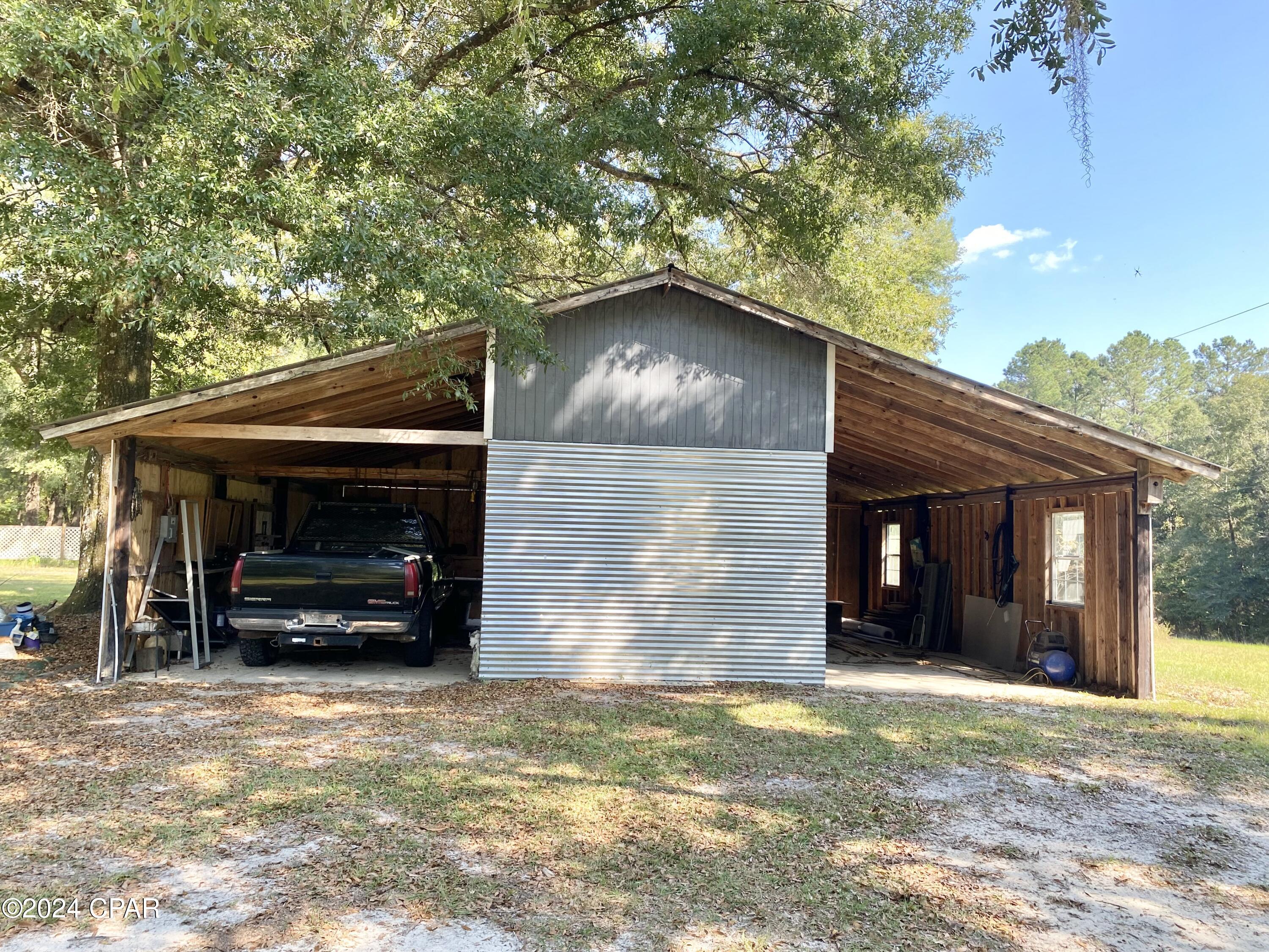 233 Skeeter Road Ponce de Leon, FL 32455 - Photo 10 of 48 Gallery Image 10
