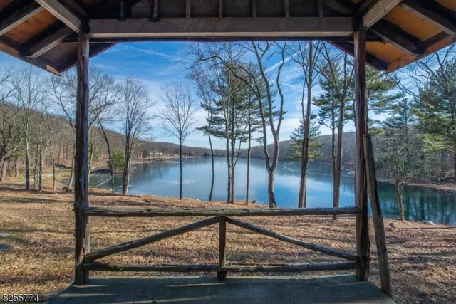 $3,295,000 | 1 Brook Valley Terrace, Kinnelon, NJ 07405