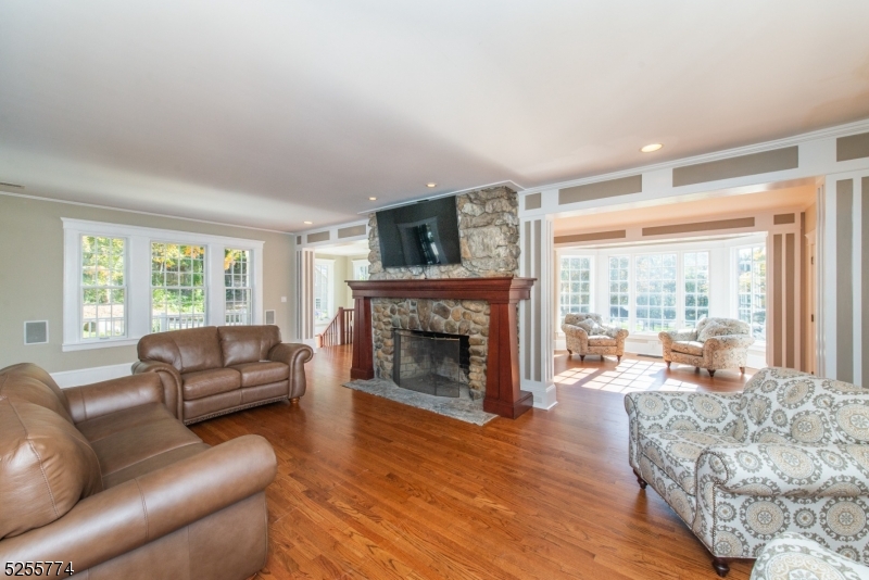 1 Brook Valley Terrace Kinnelon, NJ 07405 - Photo 4 of 39