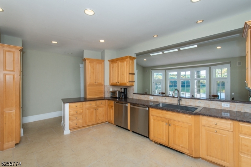 1 Brook Valley Terrace Kinnelon, NJ 07405 - Photo 9 of 39