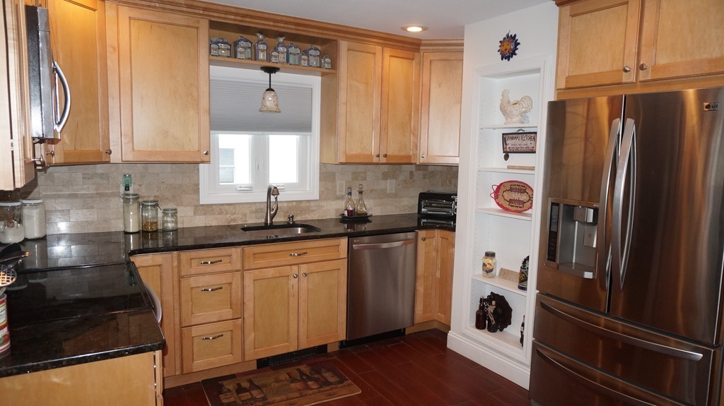 59-61 Tulsa Street Springfield, MA 01118 - Photo 16 of 19 Gallery Image 16