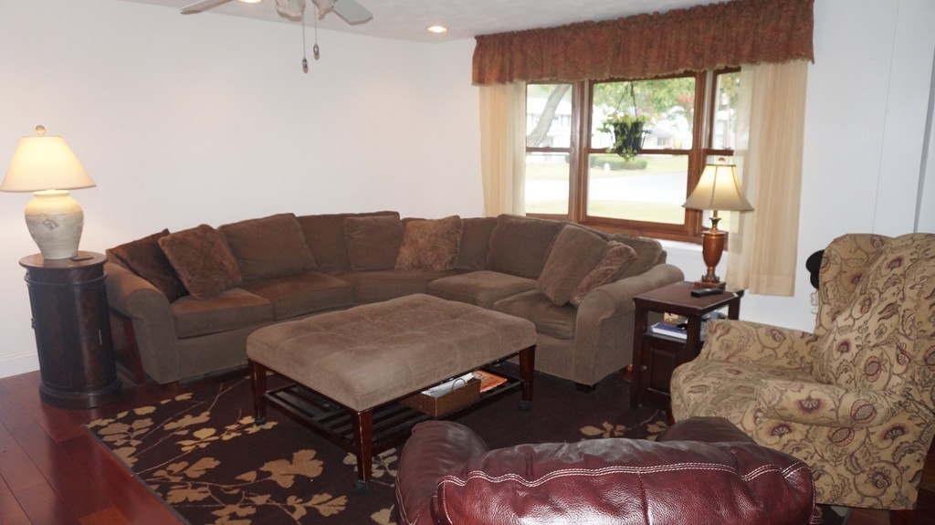 59-61 Tulsa Street Springfield, MA 01118 - Photo 5 of 19 Gallery Image 5
