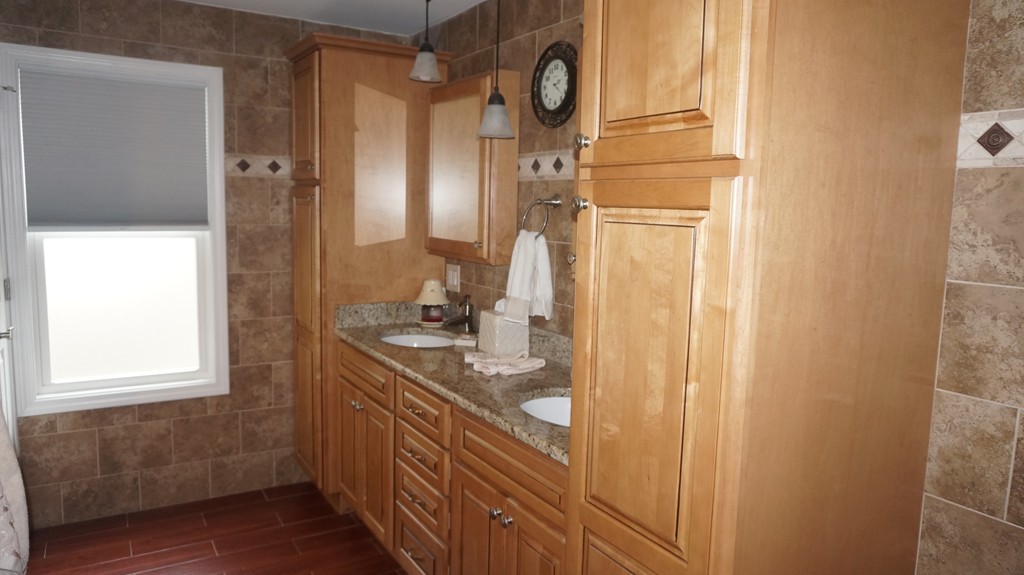 59-61 Tulsa Street Springfield, MA 01118 - Photo 9 of 19 Gallery Image 9