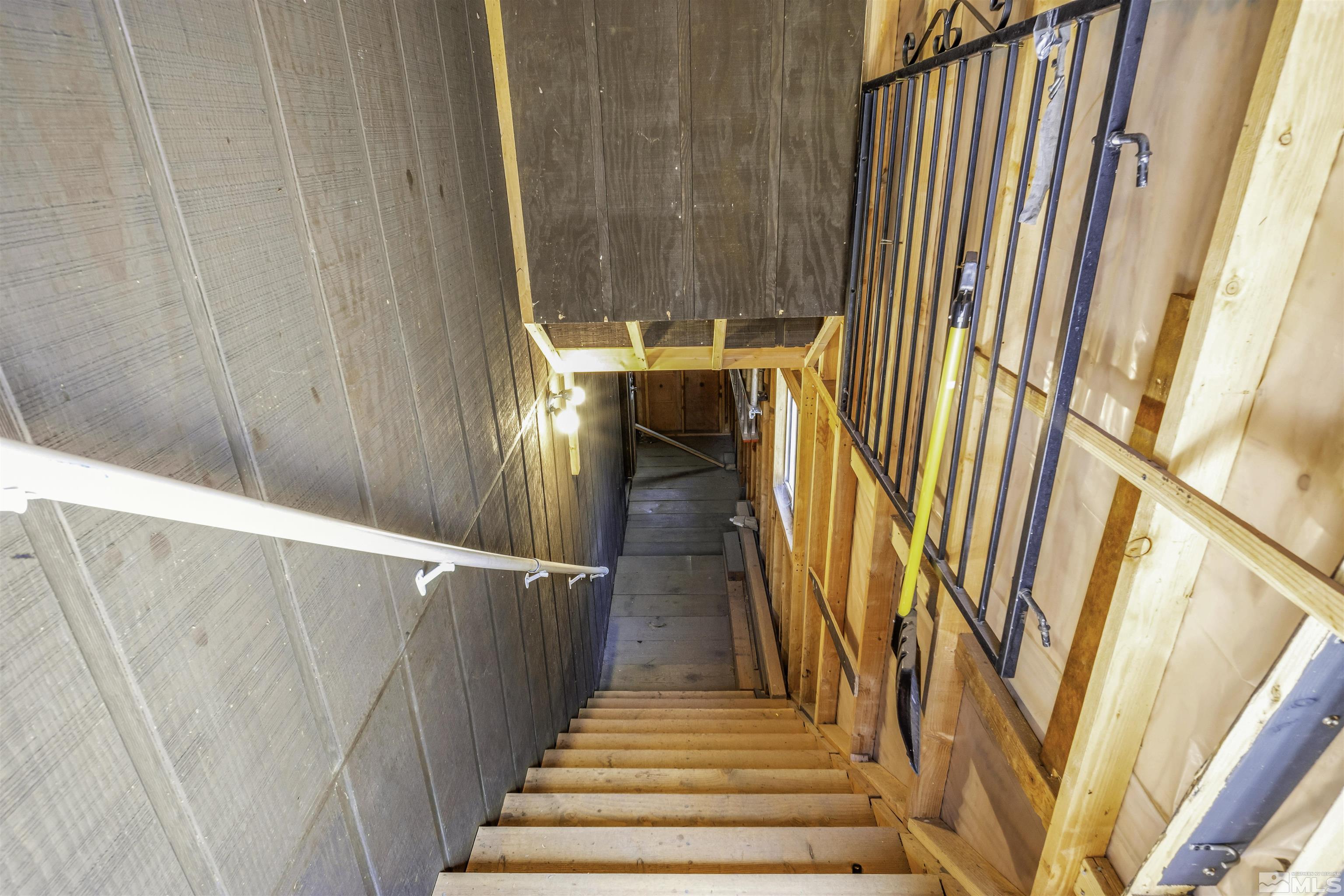 174 Juniper Drive Stateline, NV 89449 - Photo 25 of 32 a view of entryway