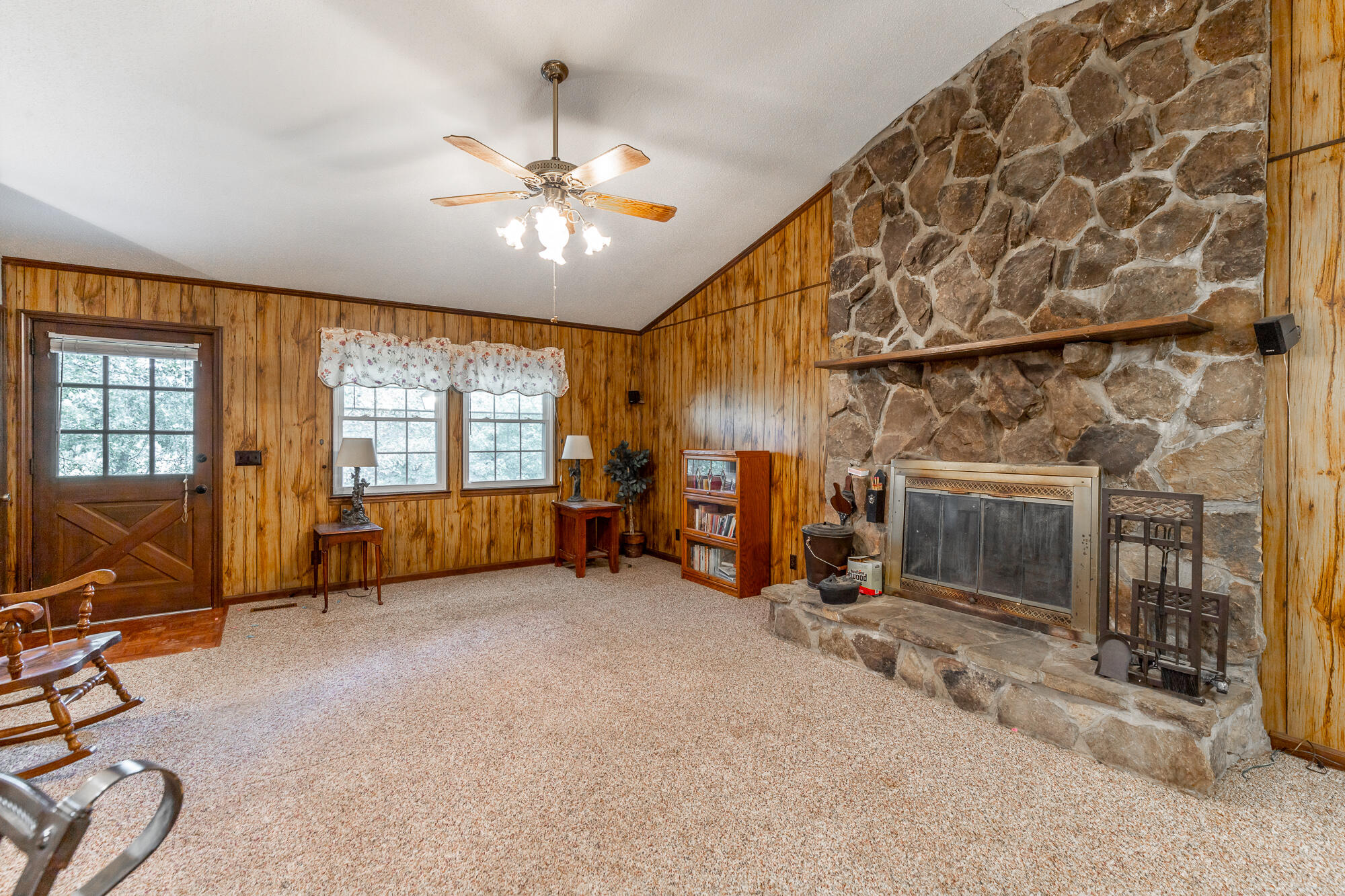 8983 Hale Road Hixson, TN 37343 - Photo 13 of 50 Living Room