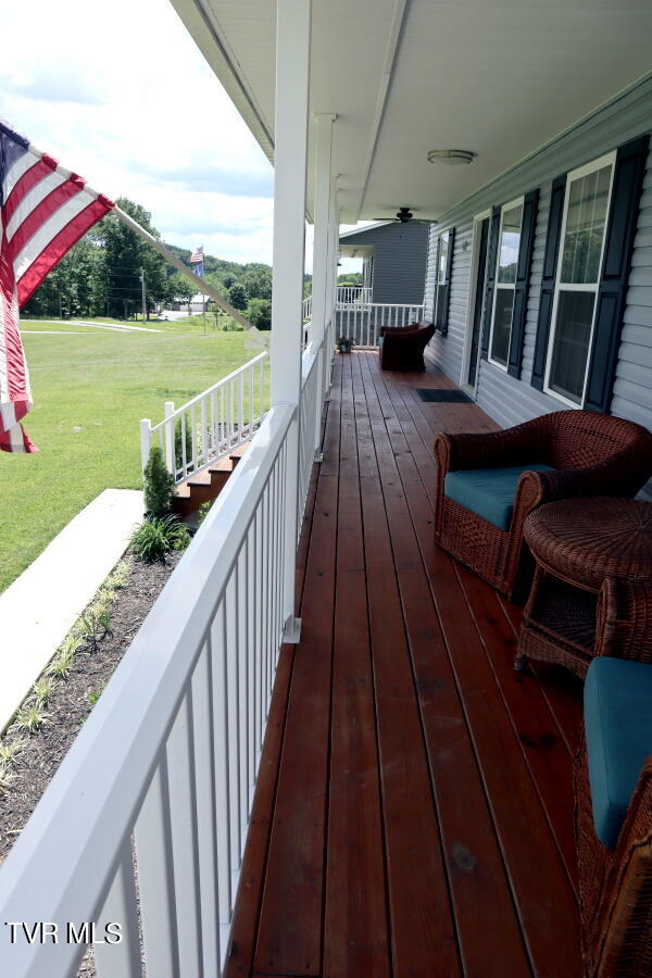 440 Raders Sidetrack Road Greeneville, TN 37743 - Photo 3 of 37 Cov Porch